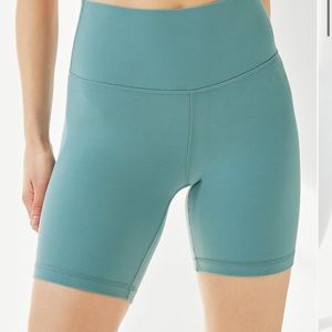 Never worn TNA butter bike shorts 7”